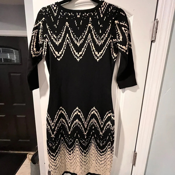 ~Gabby Skye~ Sweater Dress - Small - Picture 6 of 9